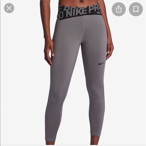Nike Pro Cross Waist Dri Fit Legging Medium
